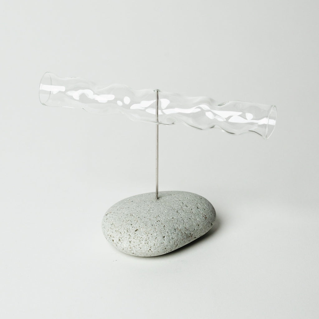 A Mobile Swaying with the Wind, Yuragi (L) — Shida Manami