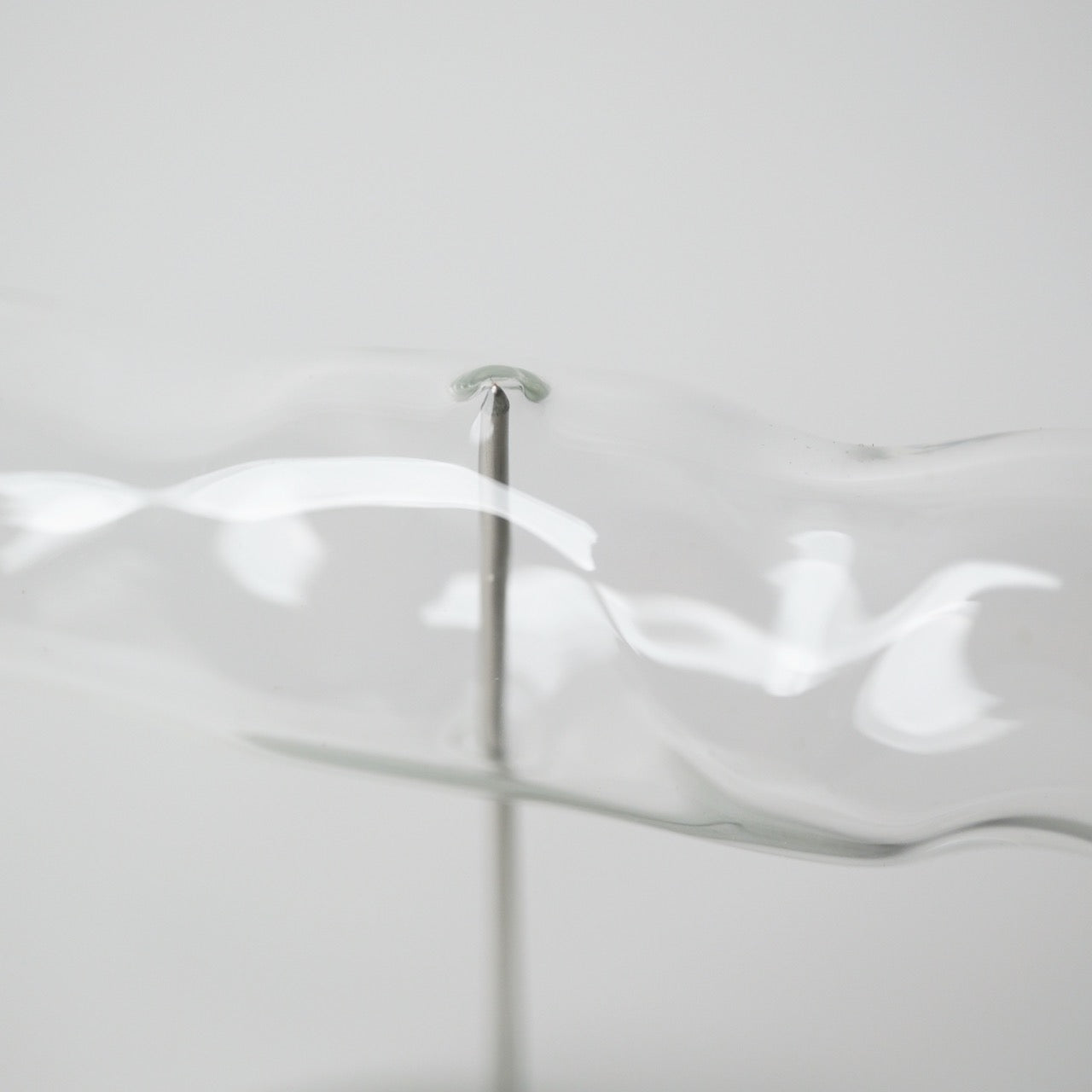 A Mobile Swaying with the Wind, Yuragi (L) — Shida Manami